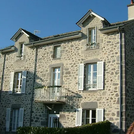 Hébergement de vacances Rural Au Coeur Du Cantal